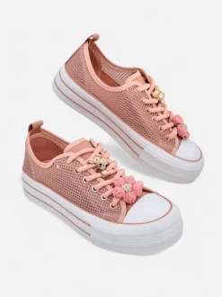 Royalfashion Ażurowe damskie trampki z ozdobami Osdo