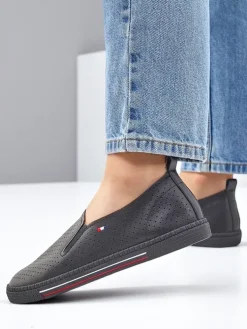 Royalfashion Ażurowe damskie półbuty slip on Vielles
