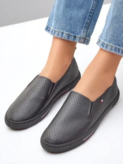 Royalfashion Ażurowe damskie półbuty slip on Vielles