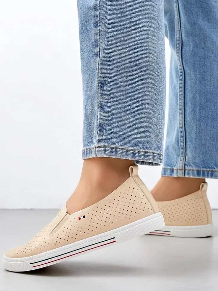 Royalfashion Ażurowe damskie półbuty slip on Vielles