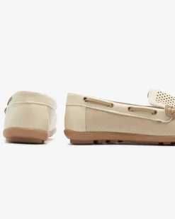 Royalfashion Ażurowe dziecięce mokasyny w kolorze beżowym Neddax