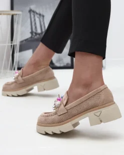 Royalfashion Ażurowe jasnobrązowe mokasyny damskie Peloga