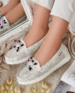 Royalfashion Ażurowe mokasyny damskie z koralikami Nasfali