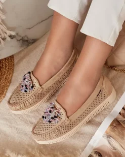 Royalfashion Ażurowe mokasyny damskie z koralikami Namis