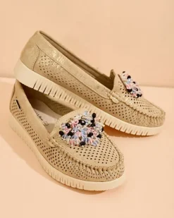 Royalfashion Ażurowe mokasyny damskie z koralikami Namis
