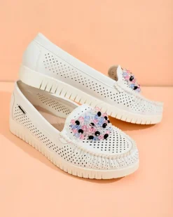 Royalfashion Ażurowe mokasyny damskie z koralikami Namis