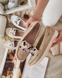 Royalfashion Ażurowe mokasyny damskie z koralikami Nasfali