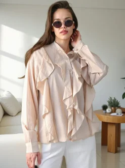 Royalfashion Bawełniana koszula zdobiona falbanami i zapinana na guziki