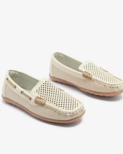 Royalfashion Beżowe ażurowe dziecięce mokasyny Nedda