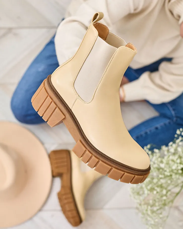 Royalfashion Beżowe botki damskie na masywnej podeszwie Eferope