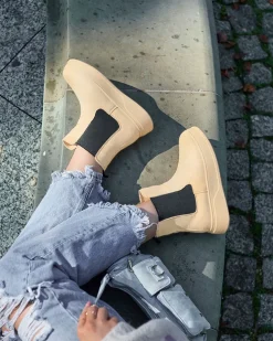 Royalfashion Beżowe damskie botki a'la śniegowce Uteris