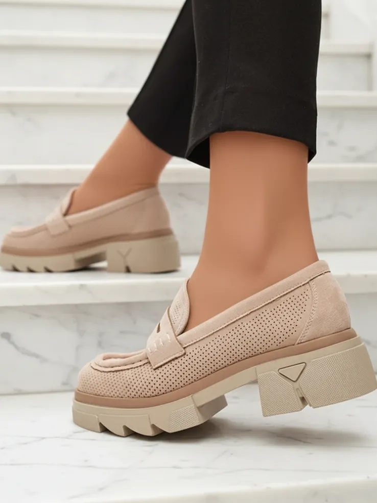 Royalfashion Beżowe damskie ażurowe mokasyny na masywnej podeszwie Ejina