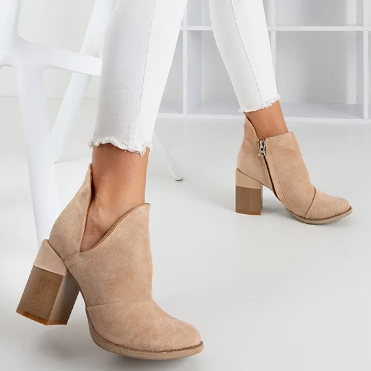 Royalfashion Beżowe damskie botki na słupku z wycięciami Cintura