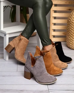 Royalfashion Beżowe damskie botki na słupku z wycięciami Cintura