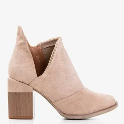 Royalfashion Beżowe damskie botki na słupku z wycięciami Cintura