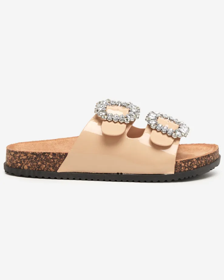 Royalfashion Beżowe damskie klapki ze zdobionymi klamerkami Olimika