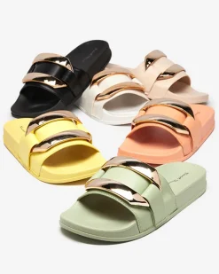 Royalfashion Beżowe damskie klapki ze złotą ozdobą Serina