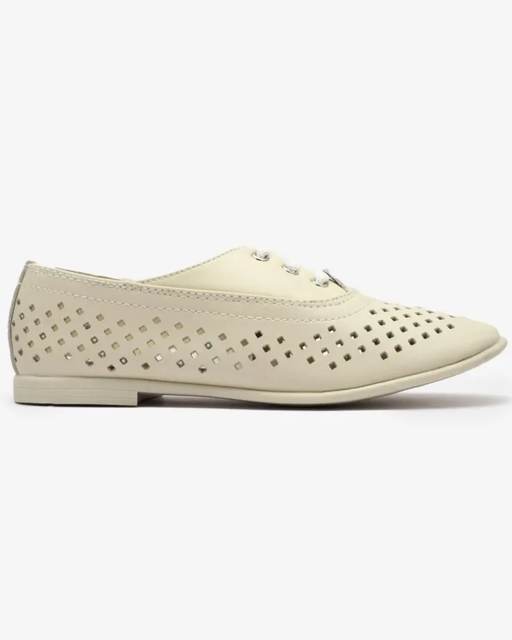 Royalfashion Beżowe dziecięce mokasyny ażurowe Janno