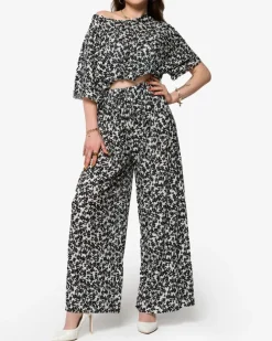 Royalfashion Biały damski plisowany komplet w czarne kwiatki