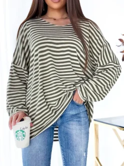 Royalfashion Bluzka damska w zielone paseczki z brokatem