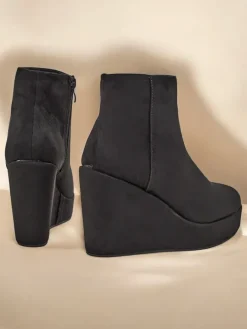 Royalfashion Botki damskie na koturnie Sieffa