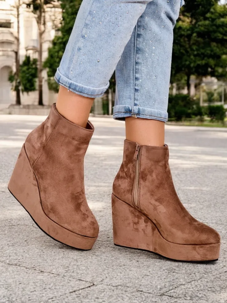 Royalfashion Botki damskie na koturnie Sieffa