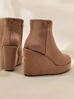 Royalfashion Botki damskie na koturnie Sieffa