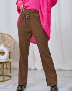 Royalfashion Brązowe damskie sztruksowe spodnie materiałowe
