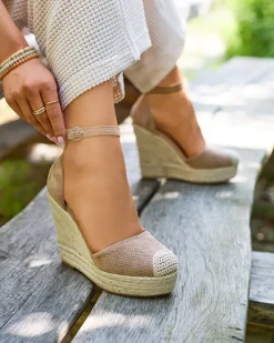 Royalfashion Brązowe damskie sandały na koturnie Meylasi