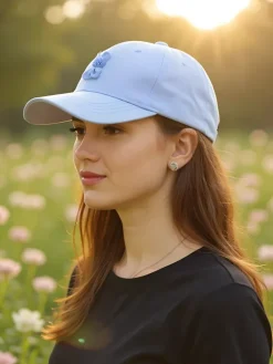 Royalfashion Czapka z daszkiem z naszywką Bunny Chic