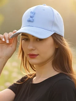 Royalfashion Czapka z daszkiem z naszywką Bunny Chic