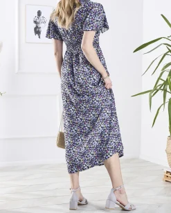 Royalfashion Czarna damska długa sukienka w fioletowe kwiaty