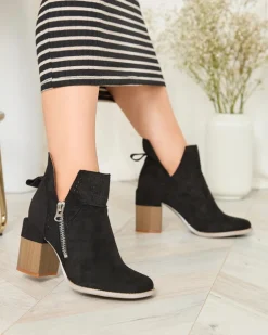 Royalfashion Czarne ażurowe botki na słupku Veviret