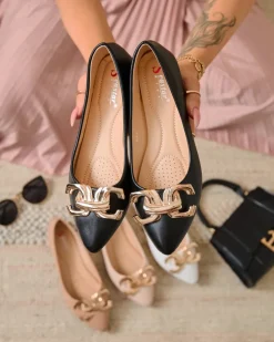 Royalfashion Czarne baleriny damskie w szpic z ozdobą na nosku Figgda