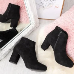 Royalfashion Czarne botki na wyższym słupku Soleah