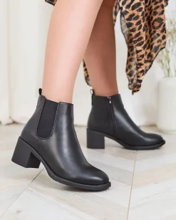 Royalfashion Czarne botki damskie na słupku Nanhelyna