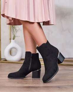 Royalfashion Czarne botki damskie na niskim słupku Traestra