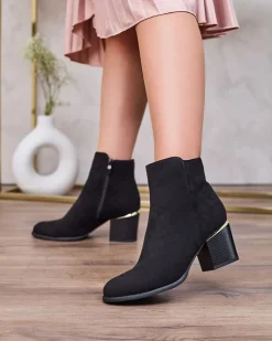 Royalfashion Czarne botki damskie na niskim słupku Traestra