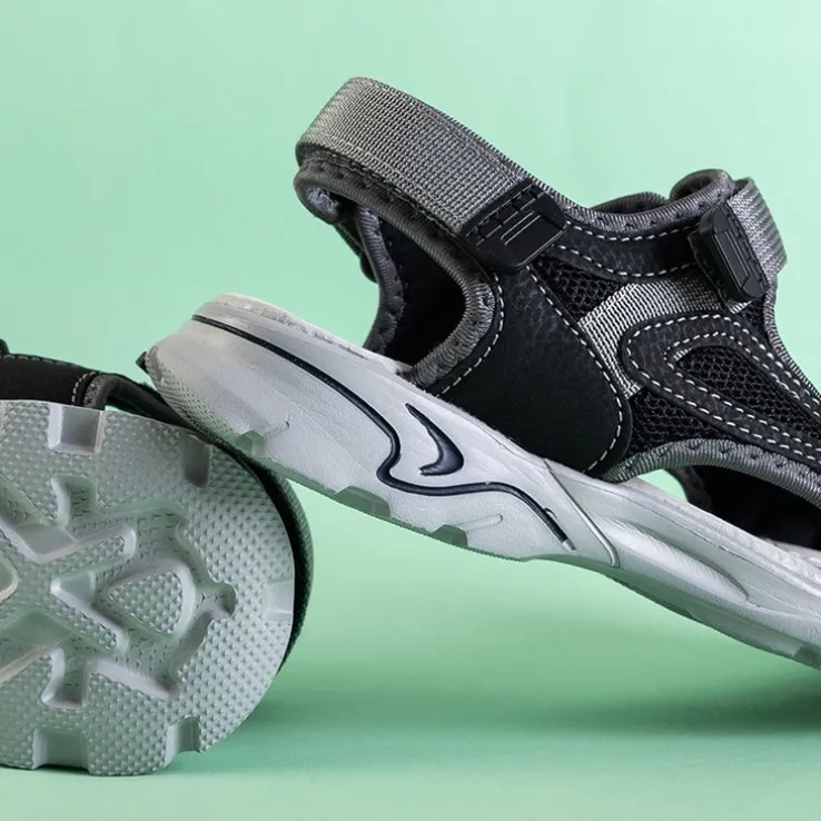 Royalfashion Czarne chłopięce sandały na rzepy Asitop