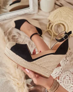 Royalfashion Czarne damskie sandały na koturnie Meylasi