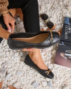 Royalfashion Czarne damskie ażurowe baleriny ze złotą ozdobą Serilla