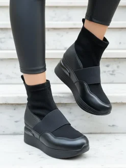 Royalfashion Czarne damskie wsuwane botki z tłoczeniem Keleda