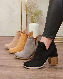 Royalfashion Czarne damskie botki na słupku Ricteas