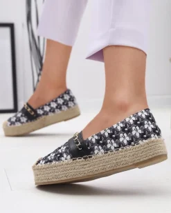 Royalfashion Czarne espadryle w kwiaty Azzaxi