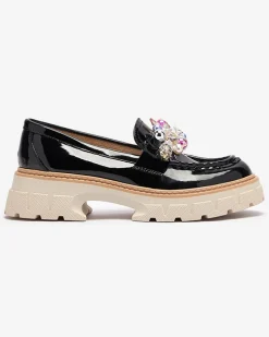 Royalfashion Czarne lakierowane mokasyny damskie z ozdobą Leliab