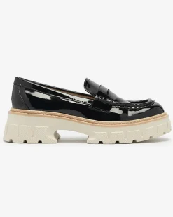 Royalfashion Czarne lakierowane mokasyny damskie Mewira