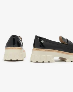 Royalfashion Czarne lakierowane mokasyny damskie Mewira