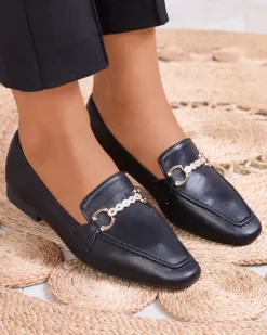 Royalfashion Czarne mokasyny damskie ze złotą ozdobą Suletta