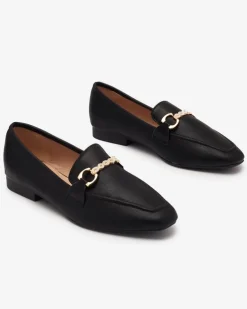 Royalfashion Czarne mokasyny damskie ze złotą ozdobą Suletta