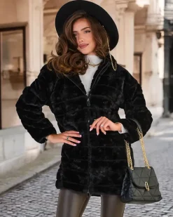 Royalfashion Czarny futrzany damski płaszcz